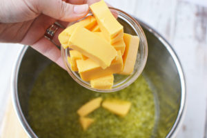 Instant Pot Broccoli Cheese Soup